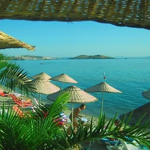 Konukevi Teras, Foça